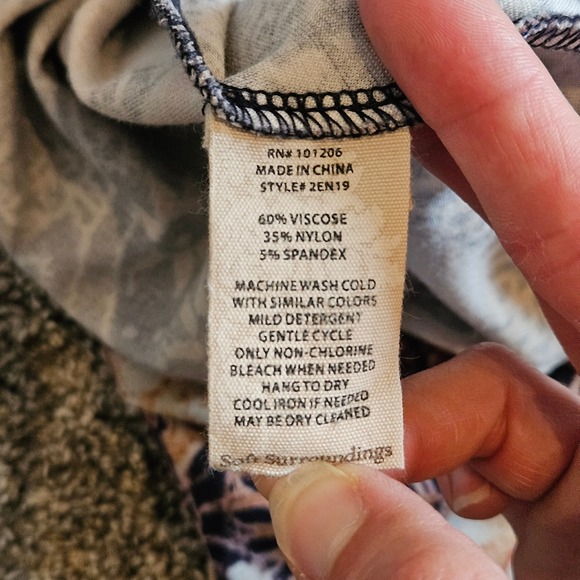 Soft Surroundings Adamaris Dress Womens XL Floral Mandala Midi V-Neck Boho Artsy - Picture 11 of 11